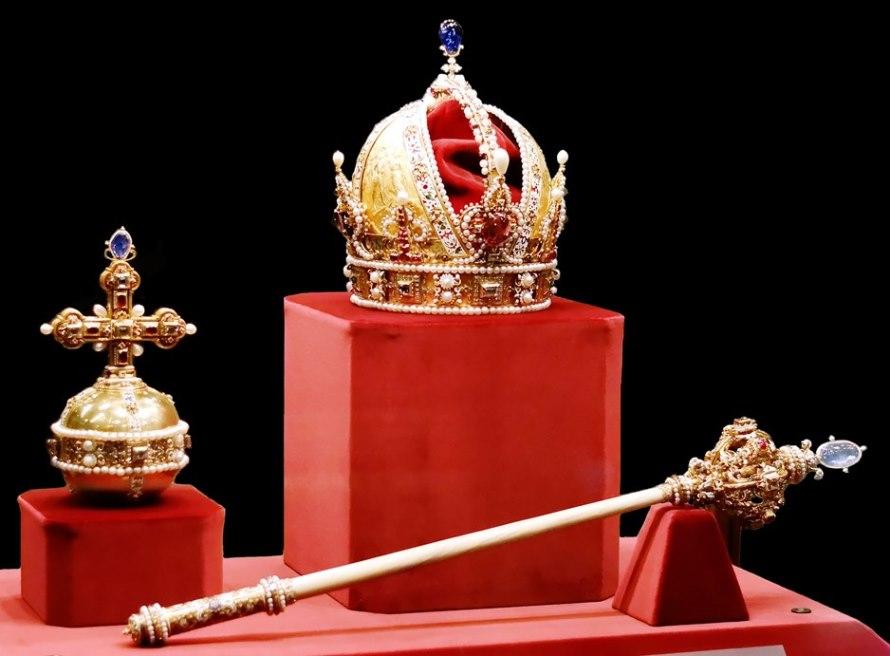 Quais eram os emblemas imperiais? 3
