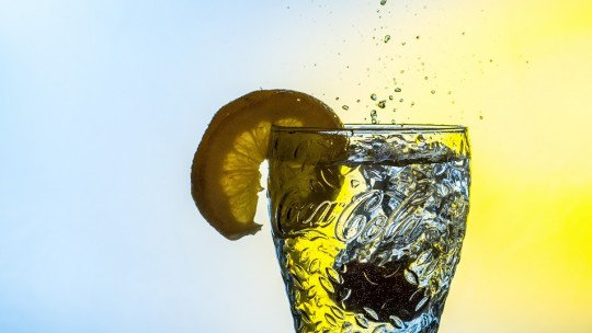 8 benefícios de beber água com limão pela manhã 1