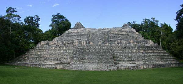 Quais eram os centros cerimoniais maias? 4