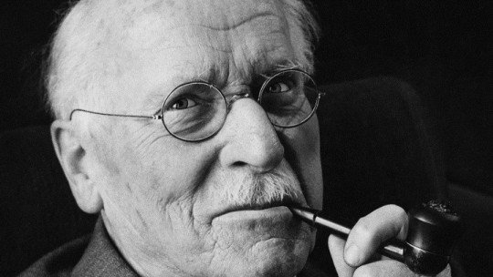 O "daimón" ou impulso criativo, um conceito de Carl Jung 1