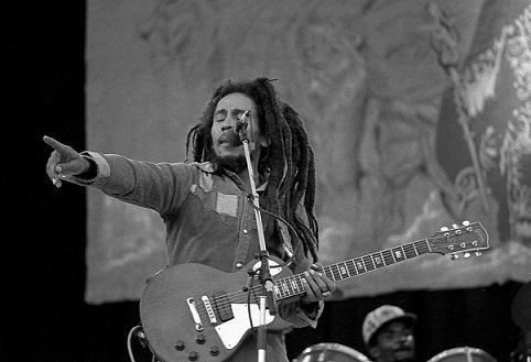 As 100 melhores frases de Bob Marley (amor, paz, vida) 27