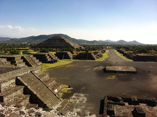 Qual era a localização geográfica dos Teotihuacanos? 2