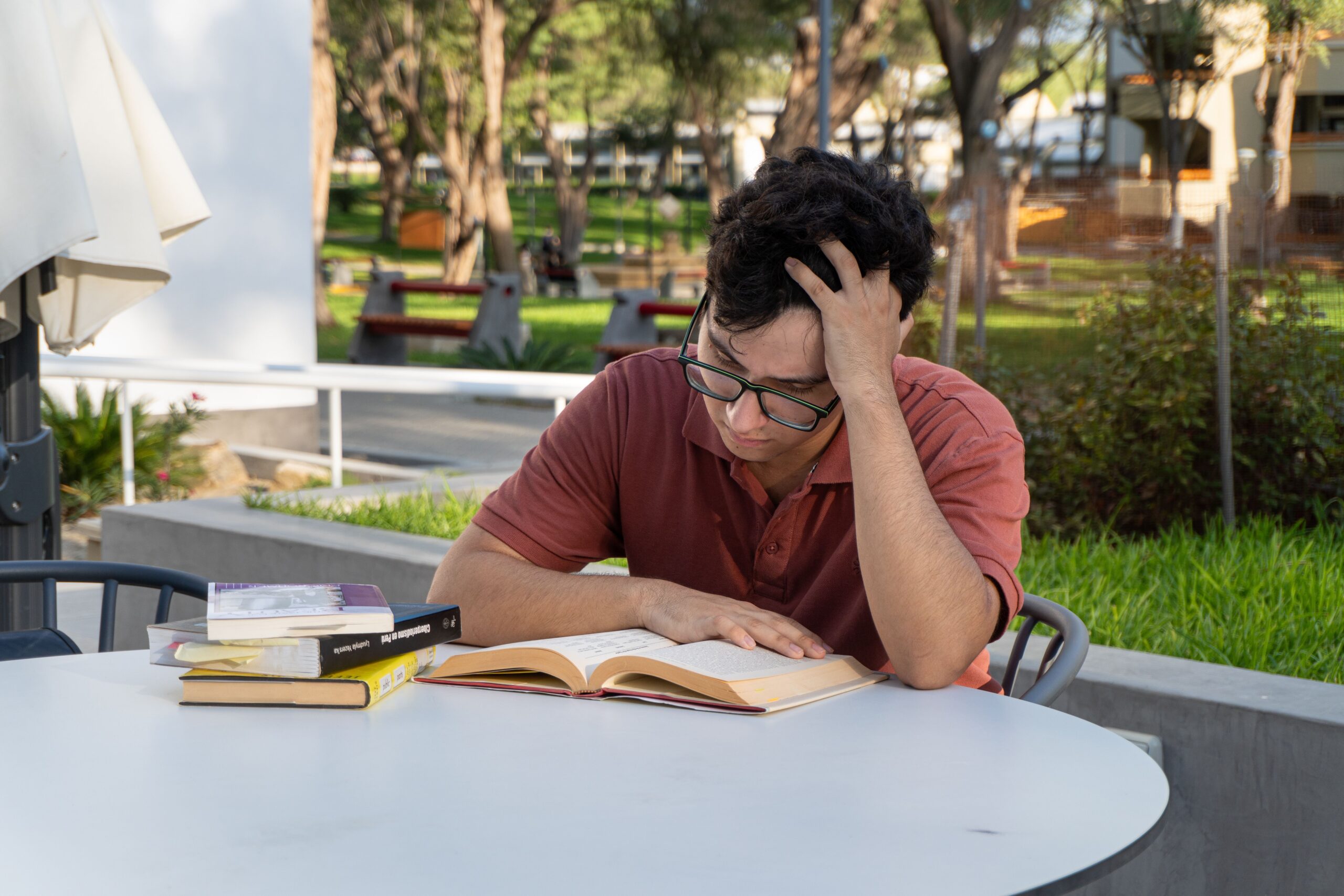 Universidades para estudiar ADE y Derecho